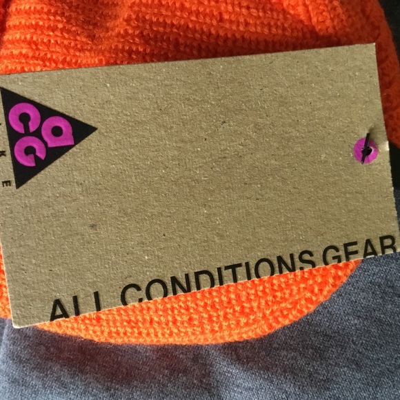 Nike hat - Picture 3 of 3